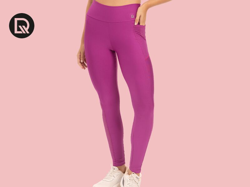 Legging feminina roxa com bolso lateral